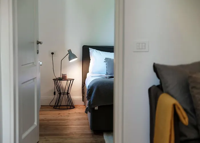 Вилла Casasco - By Myhomeincomo