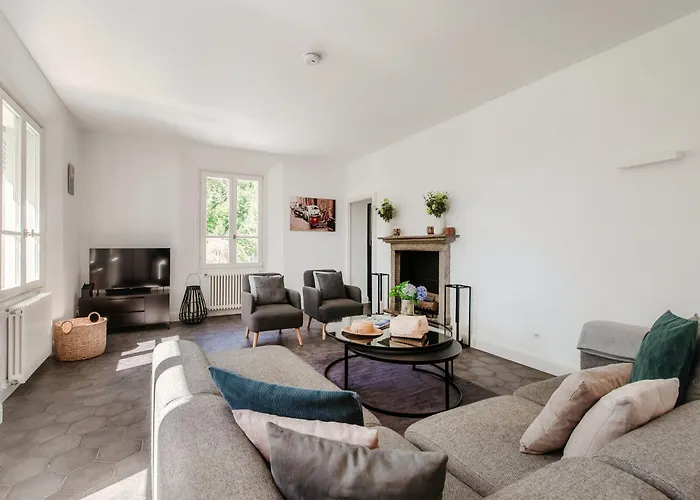 Casasco - By Myhomeincomo