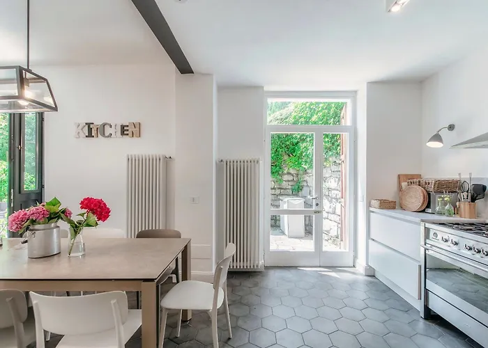 Casasco - By Myhomeincomo Casasco Intelvi