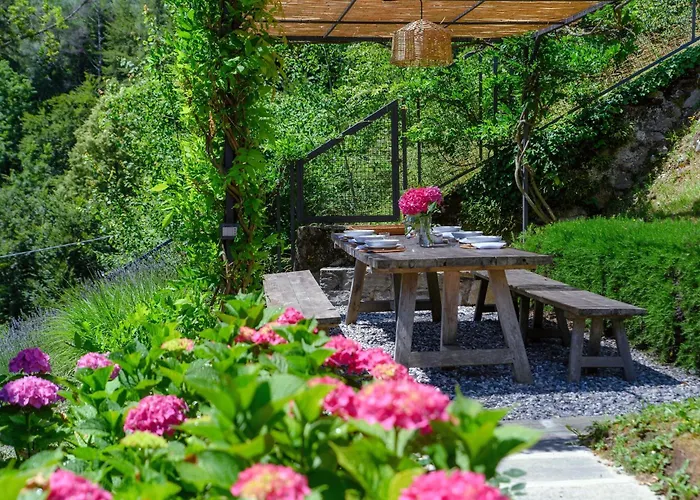 Вилла Casasco - By Myhomeincomo